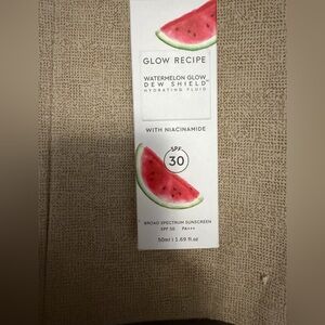 Glow Recipe Watermelon Glow Dew Shield SPF 30 with Pink Accents